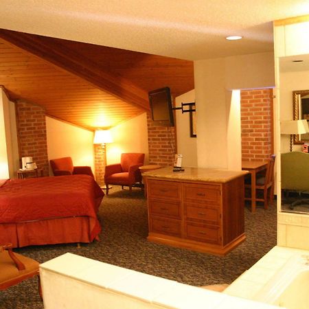 American Inn And Suites Ionia Extérieur photo