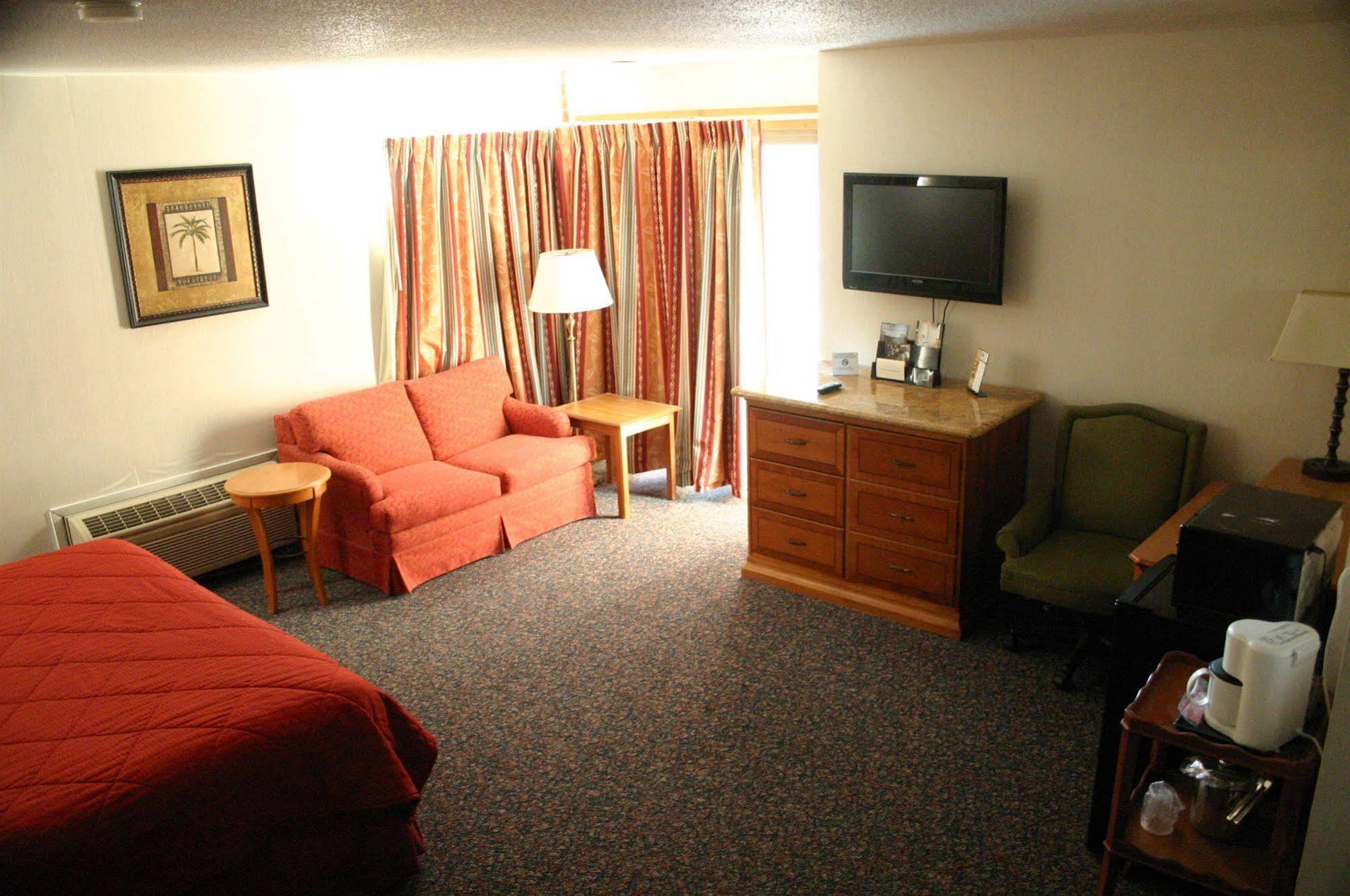 American Inn And Suites Ionia Extérieur photo